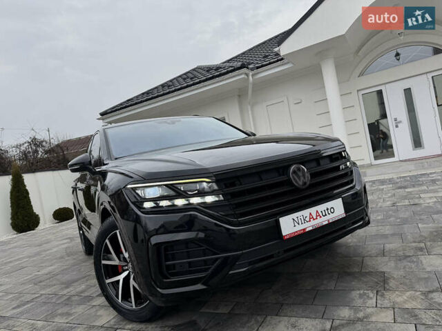Чорний Фольксваген Туарег, об'ємом двигуна 3 л та пробігом 99 тис. км за 57888 $, фото 2 на Automoto.ua