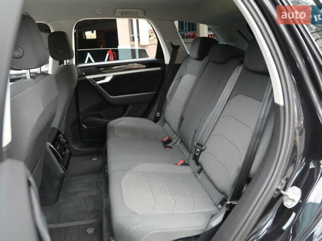 Чорний Фольксваген Туарег, об'ємом двигуна 2.99 л та пробігом 120 тис. км за 35000 $, фото 7 на Automoto.ua