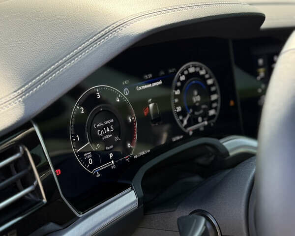 Черный Фольксваген Туарег, объемом двигателя 2.97 л и пробегом 76 тыс. км за 58500 $, фото 12 на Automoto.ua