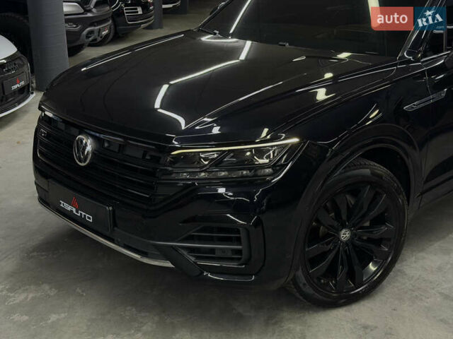 Черный Фольксваген Туарег, объемом двигателя 2.97 л и пробегом 172 тыс. км за 50500 $, фото 7 на Automoto.ua