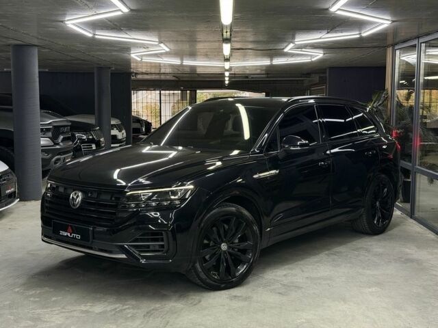 Черный Фольксваген Туарег, объемом двигателя 3 л и пробегом 172 тыс. км за 50500 $, фото 4 на Automoto.ua