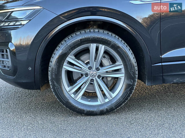 Черный Фольксваген Туарег, объемом двигателя 3 л и пробегом 259 тыс. км за 38999 $, фото 28 на Automoto.ua