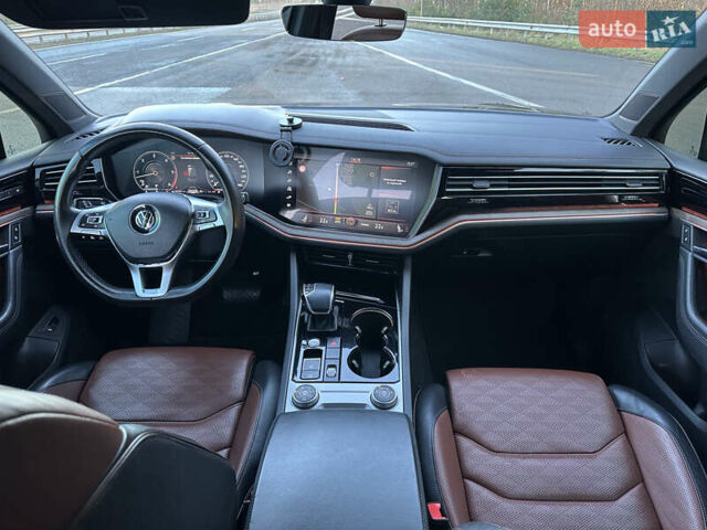 Черный Фольксваген Туарег, объемом двигателя 3 л и пробегом 259 тыс. км за 38999 $, фото 69 на Automoto.ua