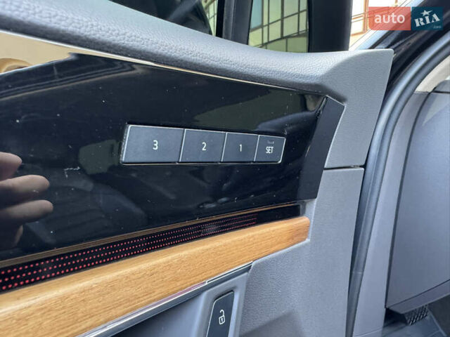 Чорний Фольксваген Туарег, об'ємом двигуна 2.97 л та пробігом 206 тис. км за 45000 $, фото 26 на Automoto.ua