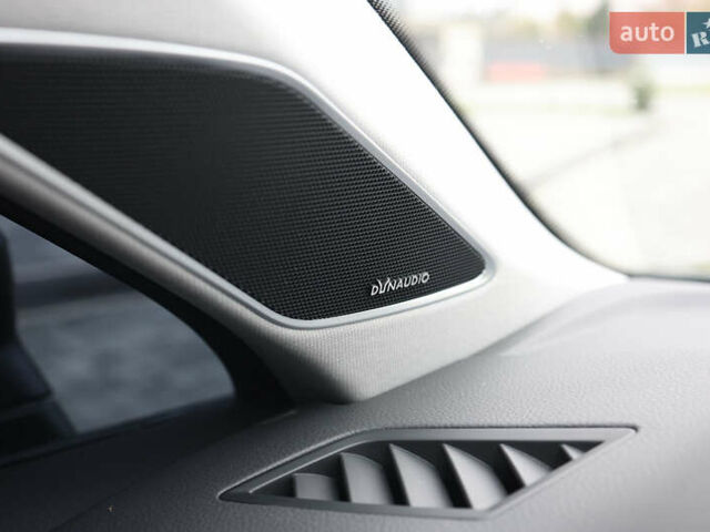 Черный Фольксваген Туарег, объемом двигателя 2.97 л и пробегом 252 тыс. км за 40500 $, фото 45 на Automoto.ua