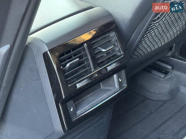 Чорний Фольксваген Туарег, об'ємом двигуна 2.97 л та пробігом 240 тис. км за 43500 $, фото 42 на Automoto.ua