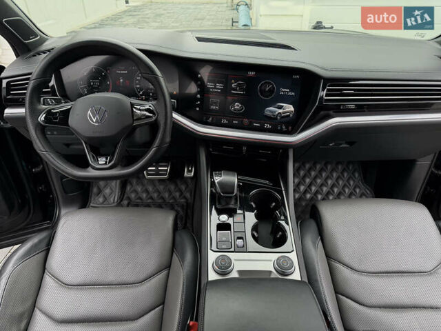 Чорний Фольксваген Туарег, об'ємом двигуна 3 л та пробігом 99 тис. км за 57888 $, фото 74 на Automoto.ua