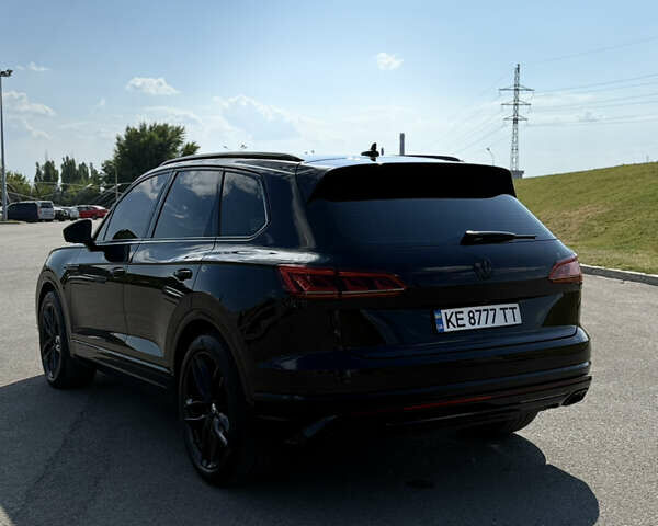 Черный Фольксваген Туарег, объемом двигателя 2.97 л и пробегом 76 тыс. км за 58500 $, фото 8 на Automoto.ua