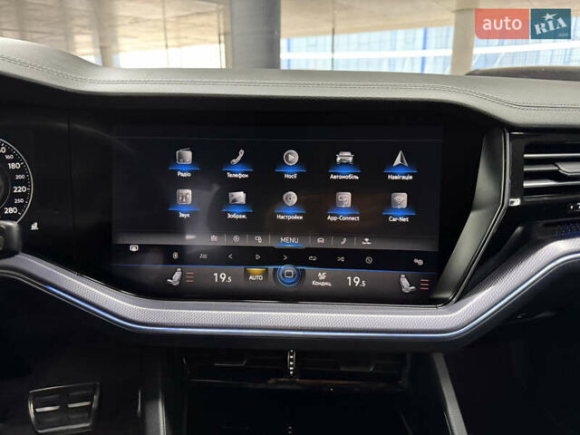 Черный Фольксваген Туарег, объемом двигателя 2.97 л и пробегом 172 тыс. км за 50500 $, фото 26 на Automoto.ua