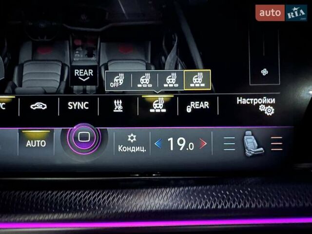 Черный Фольксваген Туарег, объемом двигателя 2.97 л и пробегом 264 тыс. км за 44000 $, фото 95 на Automoto.ua