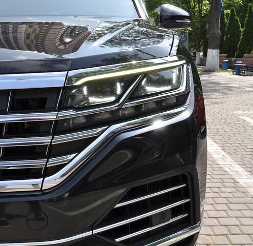 Черный Фольксваген Туарег, объемом двигателя 2.97 л и пробегом 138 тыс. км за 46400 $, фото 13 на Automoto.ua