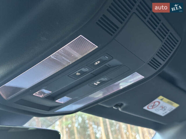 Черный Фольксваген Туарег, объемом двигателя 3 л и пробегом 259 тыс. км за 38999 $, фото 100 на Automoto.ua