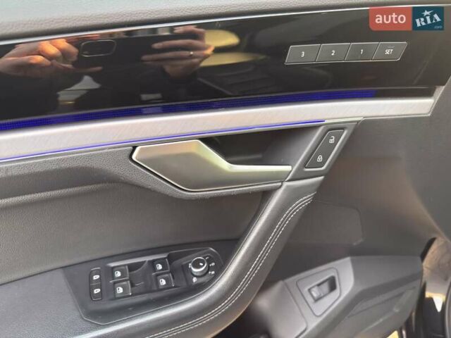 Черный Фольксваген Туарег, объемом двигателя 2.97 л и пробегом 187 тыс. км за 45500 $, фото 31 на Automoto.ua