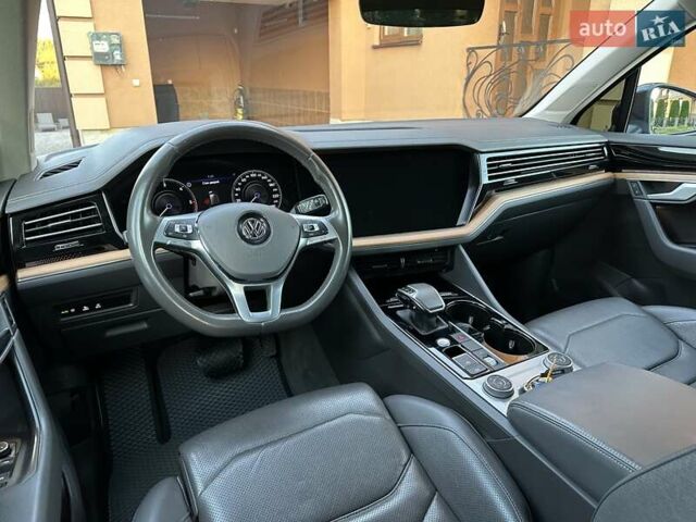 Чорний Фольксваген Туарег, об'ємом двигуна 2.97 л та пробігом 190 тис. км за 42000 $, фото 13 на Automoto.ua