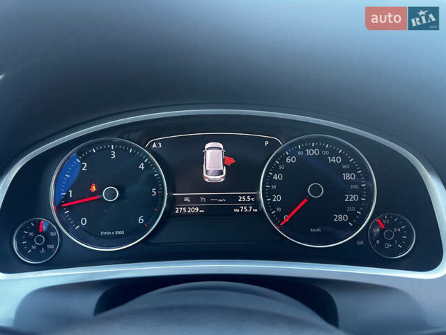 Черный Фольксваген Туарег, объемом двигателя 2.97 л и пробегом 275 тыс. км за 24800 $, фото 31 на Automoto.ua