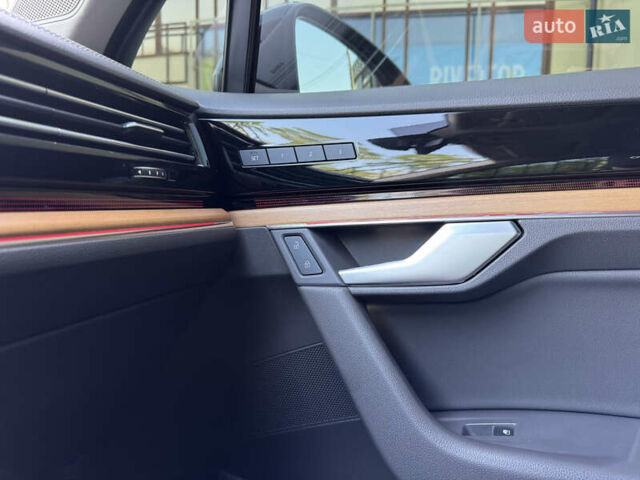 Чорний Фольксваген Туарег, об'ємом двигуна 2.97 л та пробігом 206 тис. км за 45000 $, фото 45 на Automoto.ua