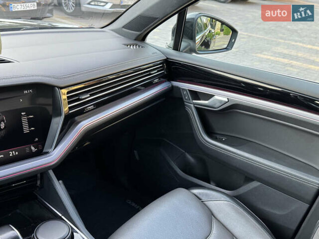 Чорний Фольксваген Туарег, об'ємом двигуна 2.97 л та пробігом 240 тис. км за 43500 $, фото 31 на Automoto.ua