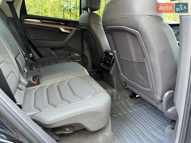 Чорний Фольксваген Туарег, об'ємом двигуна 2.97 л та пробігом 206 тис. км за 45000 $, фото 51 на Automoto.ua