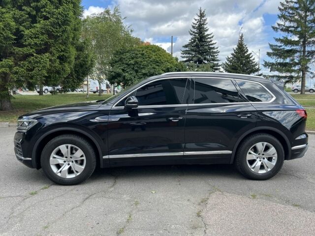 Черный Фольксваген Туарег, объемом двигателя 3 л и пробегом 194 тыс. км за 40500 $, фото 4 на Automoto.ua