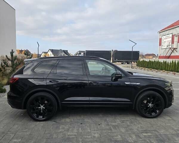 Черный Фольксваген Туарег, объемом двигателя 2.97 л и пробегом 135 тыс. км за 47000 $, фото 6 на Automoto.ua