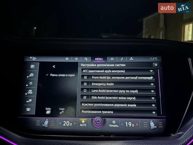Черный Фольксваген Туарег, объемом двигателя 2.97 л и пробегом 264 тыс. км за 44000 $, фото 88 на Automoto.ua