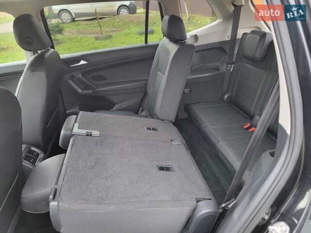 Чорний Фольксваген Туарег, об'ємом двигуна 2 л та пробігом 83 тис. км за 18900 $, фото 19 на Automoto.ua