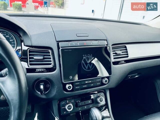 Чорний Фольксваген Туарег, об'ємом двигуна 3 л та пробігом 106 тис. км за 32519 $, фото 11 на Automoto.ua