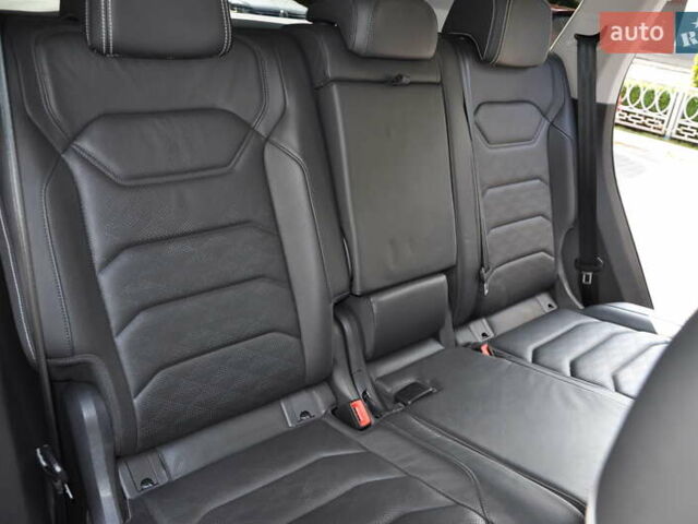 Черный Фольксваген Туарег, объемом двигателя 2.97 л и пробегом 138 тыс. км за 46400 $, фото 19 на Automoto.ua