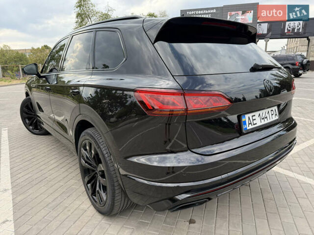 Чорний Фольксваген Туарег, об'ємом двигуна 3 л та пробігом 190 тис. км за 44500 $, фото 8 на Automoto.ua