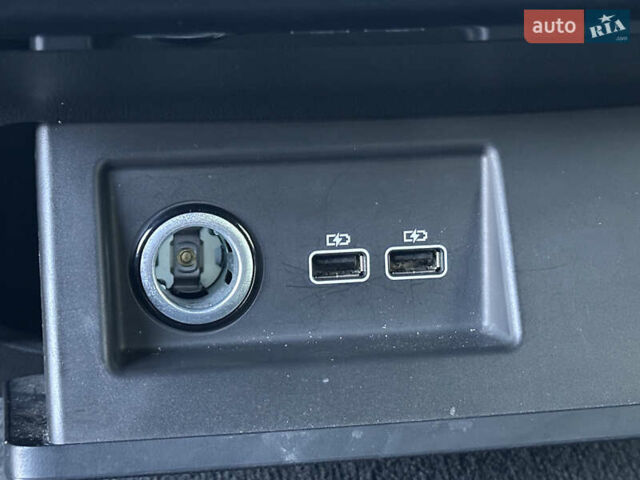 Черный Фольксваген Туарег, объемом двигателя 3 л и пробегом 259 тыс. км за 38999 $, фото 56 на Automoto.ua