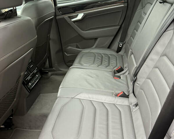 Черный Фольксваген Туарег, объемом двигателя 2.97 л и пробегом 135 тыс. км за 45500 $, фото 35 на Automoto.ua