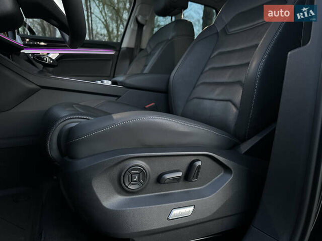 Черный Фольксваген Туарег, объемом двигателя 3 л и пробегом 229 тыс. км за 39999 $, фото 28 на Automoto.ua