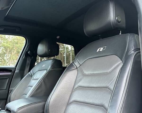 Черный Фольксваген Туарег, объемом двигателя 2.97 л и пробегом 264 тыс. км за 44000 $, фото 43 на Automoto.ua