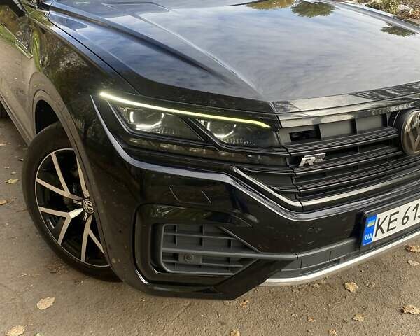 Черный Фольксваген Туарег, объемом двигателя 2.97 л и пробегом 231 тыс. км за 45500 $, фото 4 на Automoto.ua