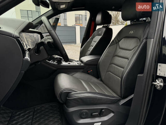 Чорний Фольксваген Туарег, об'ємом двигуна 3 л та пробігом 99 тис. км за 57888 $, фото 51 на Automoto.ua