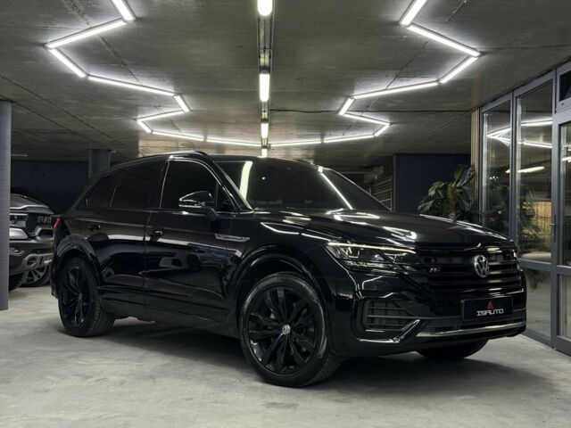 Черный Фольксваген Туарег, объемом двигателя 3 л и пробегом 172 тыс. км за 50500 $, фото 2 на Automoto.ua