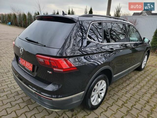 Чорний Фольксваген Туарег, об'ємом двигуна 2 л та пробігом 83 тис. км за 18900 $, фото 6 на Automoto.ua