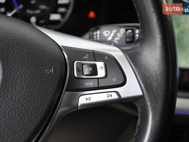 Черный Фольксваген Туарег, объемом двигателя 2.97 л и пробегом 138 тыс. км за 46400 $, фото 33 на Automoto.ua