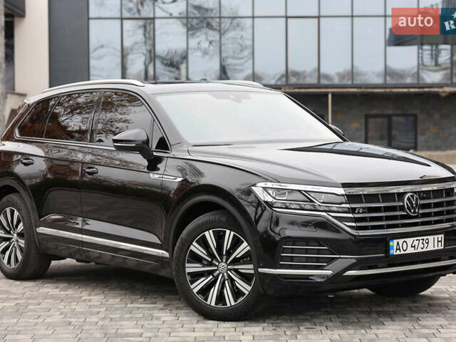 Черный Фольксваген Туарег, объемом двигателя 2.97 л и пробегом 252 тыс. км за 40500 $, фото 3 на Automoto.ua