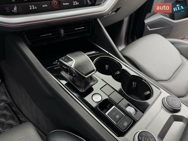 Чорний Фольксваген Туарег, об'ємом двигуна 3 л та пробігом 105 тис. км за 57888 $, фото 64 на Automoto.ua