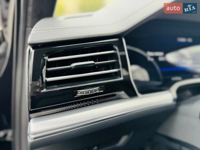 Чорний Фольксваген Туарег, об'ємом двигуна 2.97 л та пробігом 170 тис. км за 41950 $, фото 45 на Automoto.ua