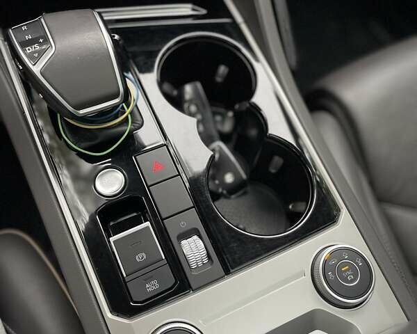 Чорний Фольксваген Туарег, об'ємом двигуна 2.97 л та пробігом 118 тис. км за 53900 $, фото 20 на Automoto.ua