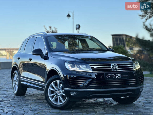 Черный Фольксваген Туарег, объемом двигателя 2.97 л и пробегом 275 тыс. км за 24800 $, фото 2 на Automoto.ua