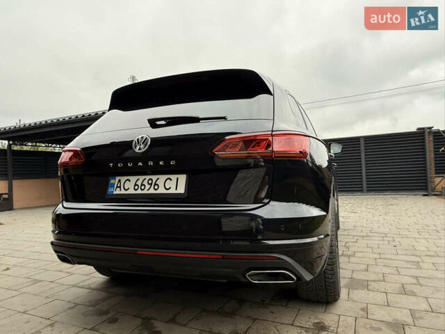 Черный Фольксваген Туарег, объемом двигателя 2.97 л и пробегом 135 тыс. км за 45500 $, фото 43 на Automoto.ua
