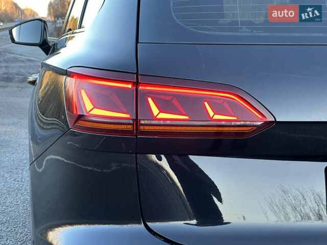 Черный Фольксваген Туарег, объемом двигателя 3 л и пробегом 259 тыс. км за 38999 $, фото 38 на Automoto.ua