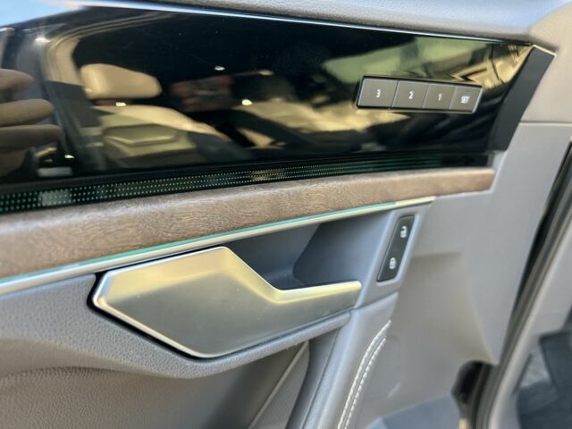 Черный Фольксваген Туарег, объемом двигателя 3 л и пробегом 194 тыс. км за 40500 $, фото 13 на Automoto.ua