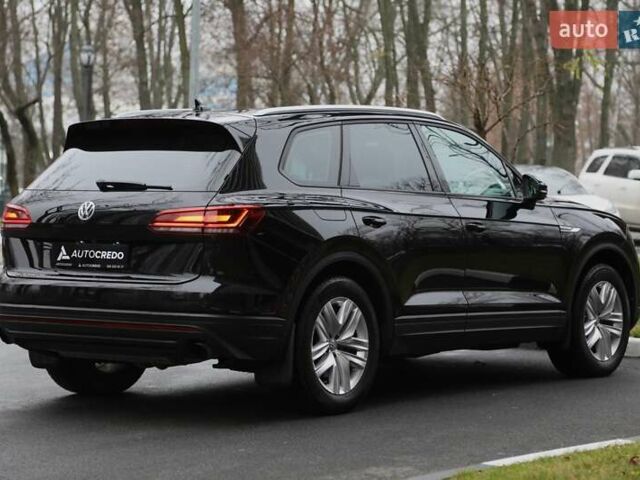 Чорний Фольксваген Туарег, об'ємом двигуна 2.99 л та пробігом 120 тис. км за 35000 $, фото 3 на Automoto.ua
