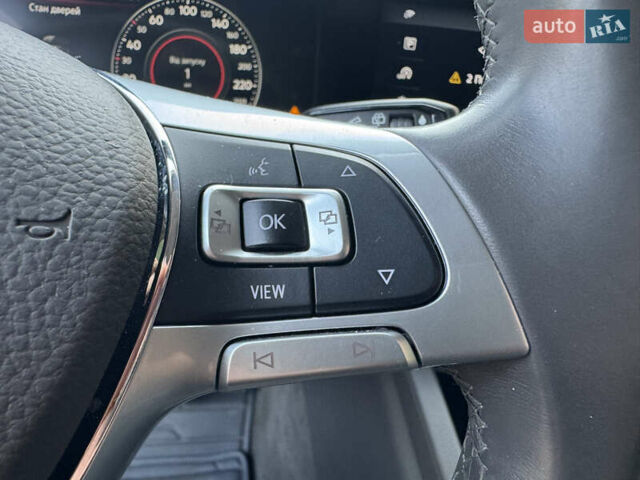 Чорний Фольксваген Туарег, об'ємом двигуна 2.97 л та пробігом 206 тис. км за 45000 $, фото 32 на Automoto.ua