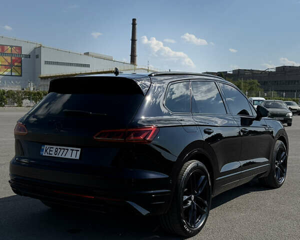 Черный Фольксваген Туарег, объемом двигателя 2.97 л и пробегом 76 тыс. км за 58500 $, фото 10 на Automoto.ua