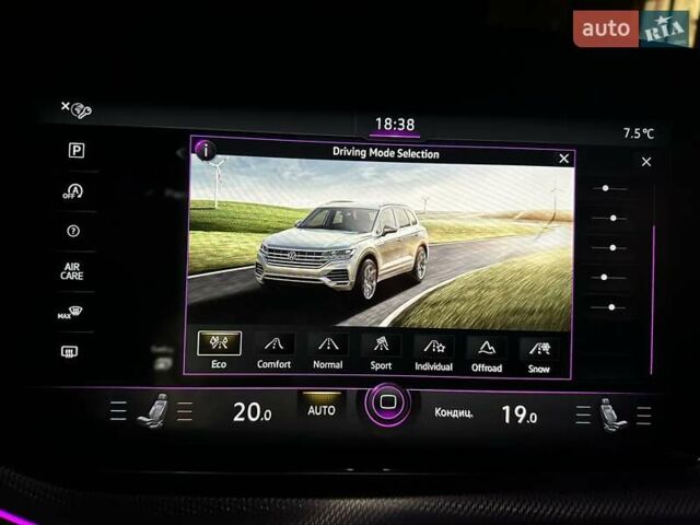 Черный Фольксваген Туарег, объемом двигателя 2.97 л и пробегом 264 тыс. км за 44000 $, фото 94 на Automoto.ua